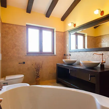 Villa Lory Tar-Vabriga